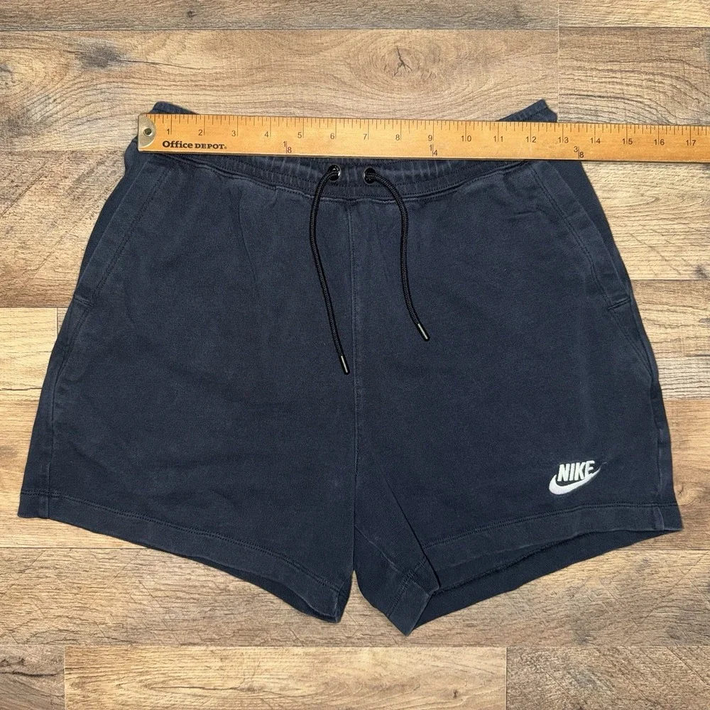 Nike Women's Club Fleece Shorts DQ3350-010 Black Size Small